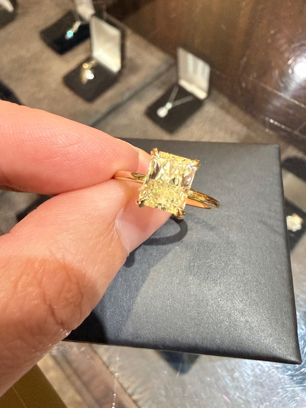 Gold Solitaire with very light Yellow Diamond - Women's Ring